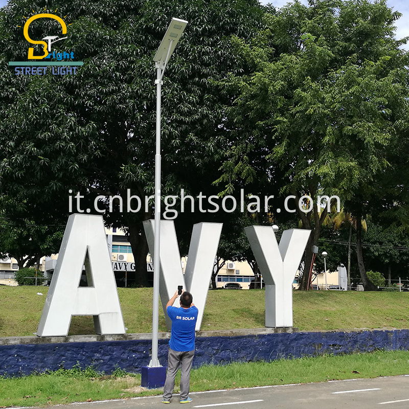 Lampione a led a energia solare tutto in uno All in One Solar Led Street Light